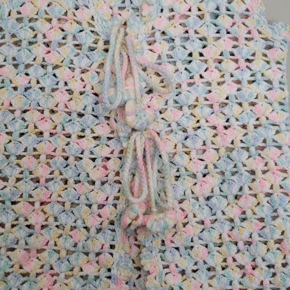 Handmade Woolen Sweater - Picture 4 of 5